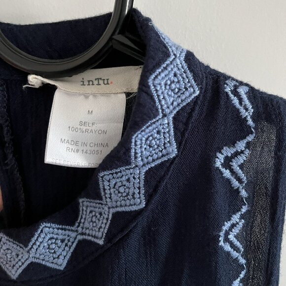 InTu Navy Blue Top - Picture 3 of 3